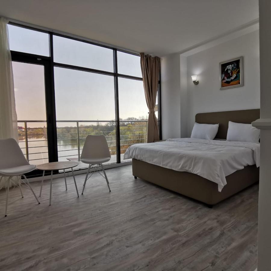 Hotel Zimbru Snagov Tincabesti Екстериор снимка