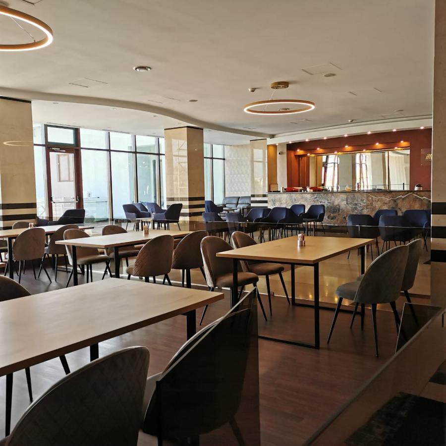 Hotel Zimbru Snagov Tincabesti Екстериор снимка