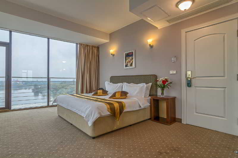 Hotel Zimbru Snagov Tincabesti Екстериор снимка