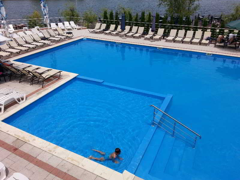 Hotel Zimbru Snagov Tincabesti Екстериор снимка